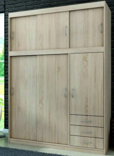 Lacná šatníková skriňa