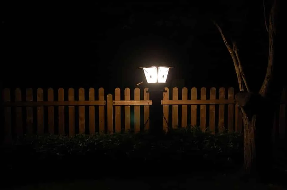 Vonkajšie osvetlenie - lampa