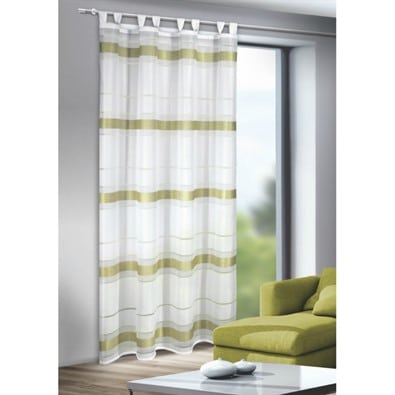 Záclona so zelenými pruhmi