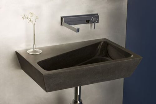 Kamenne zavesne umyvadlo